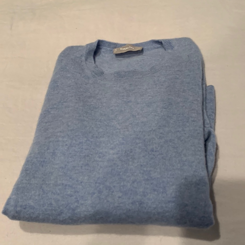 Sky blue crew neck cashmere sweater
